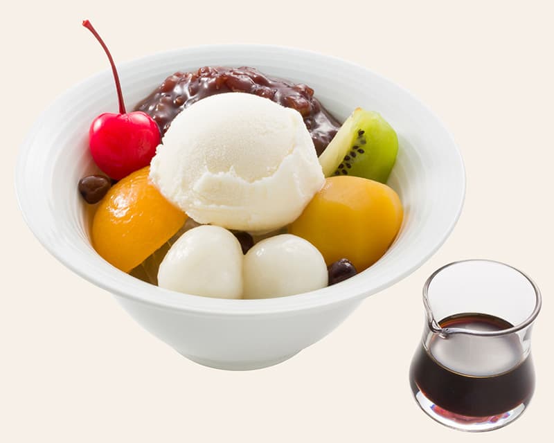 田子の月菓寮の季節の 白玉クリームあんみつ 680円のイメージ画像