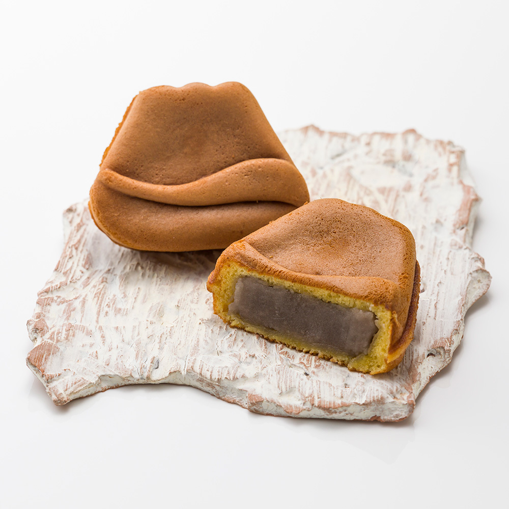 富士山御蔭餅(ふじさんおかげもち)/単品 185円・4個入 900円・6個入 1,300円